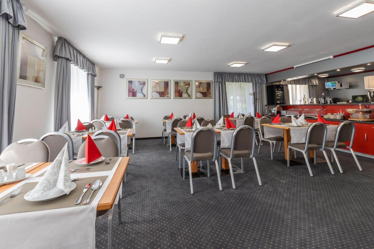 Active & Wellness Hotel Subterra Ostrov  Exteriör bild