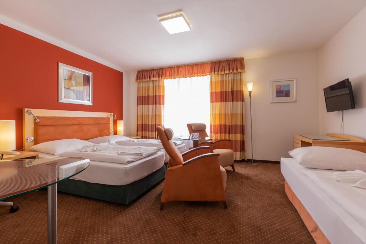 Active & Wellness Hotel Subterra Ostrov  Rum bild