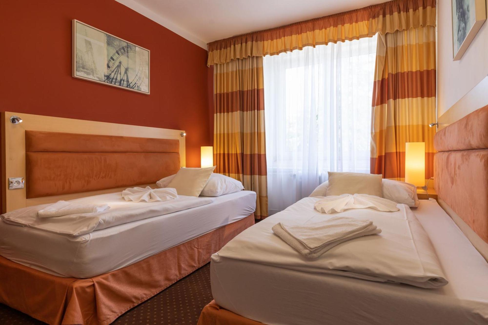 Active & Wellness Hotel Subterra Ostrov  Rum bild