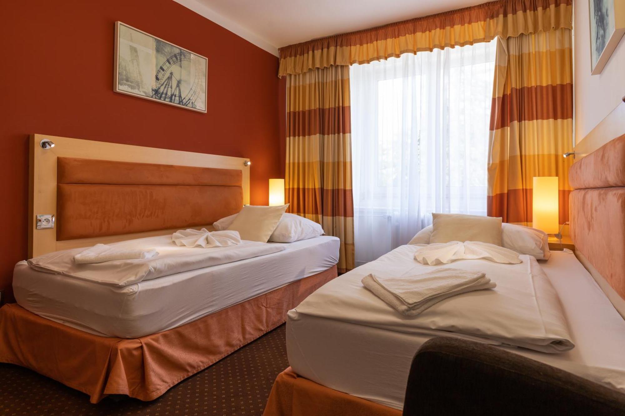 Active & Wellness Hotel Subterra Ostrov  Rum bild