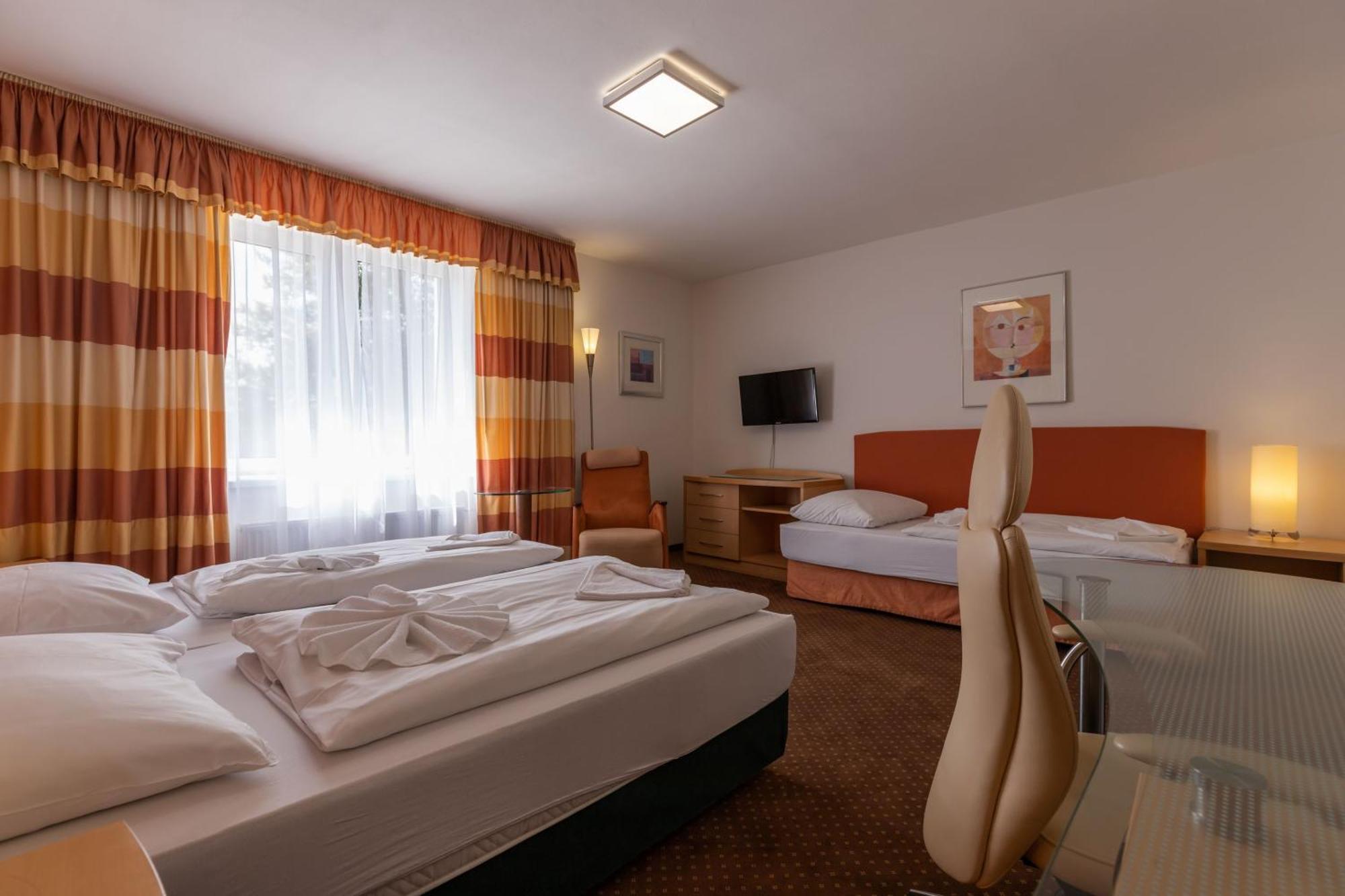 Active & Wellness Hotel Subterra Ostrov  Rum bild